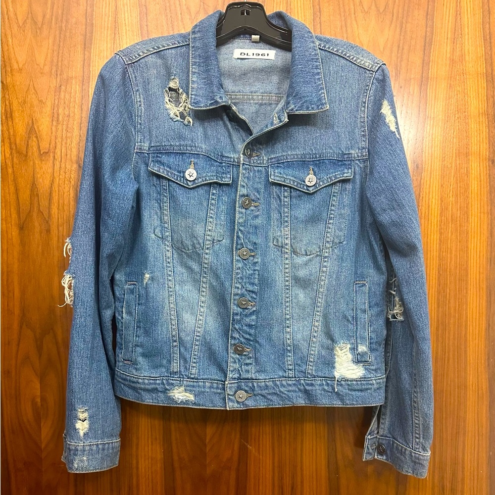 DL1961 women’s denim jacket, size small